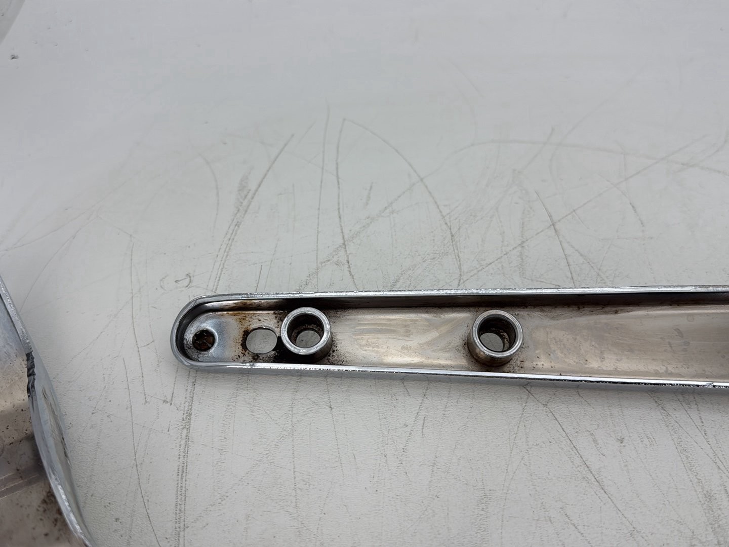 2006 Harley Softail Heritage Classic OEM Rear Left Right Fender Struts Bracket