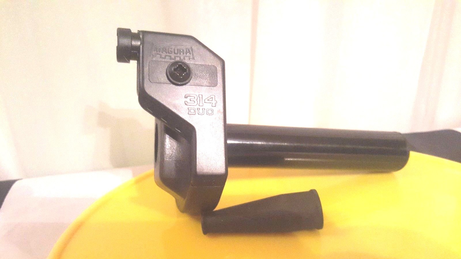 Magura 0226385 MAGURA 314 STRAIGHT PULL THROTTLE ASSEMBLY