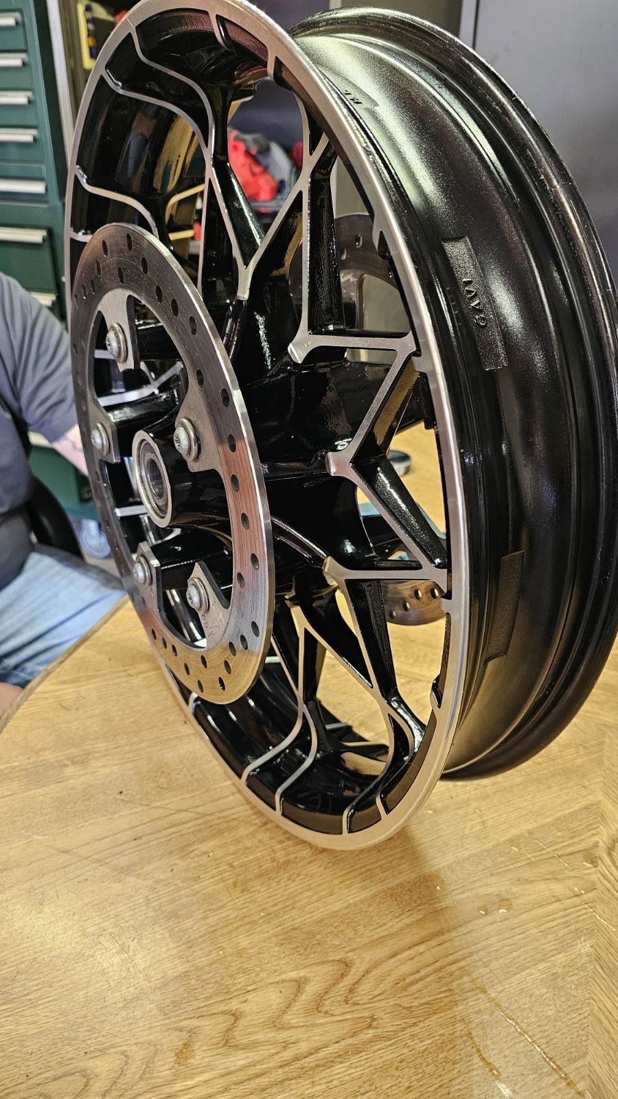 OEM 00-26 Harley 19″x3.5″inch Touring Front Prodigy Rim W/ Rotors