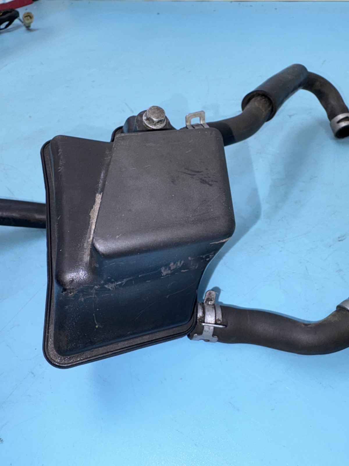 2003 03-04 Kawasaki KLX400SR Breather Separator