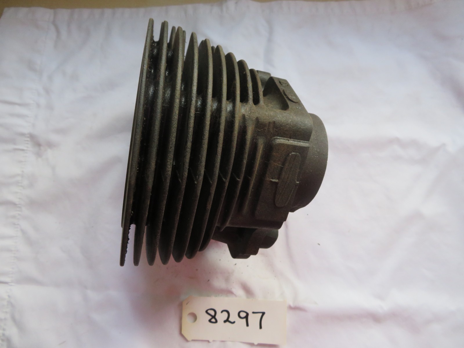 8297A – BARREL – NORTON COMMANDO 850CC – UNFINISHED – NEW OLD STOCK – CAST IRON