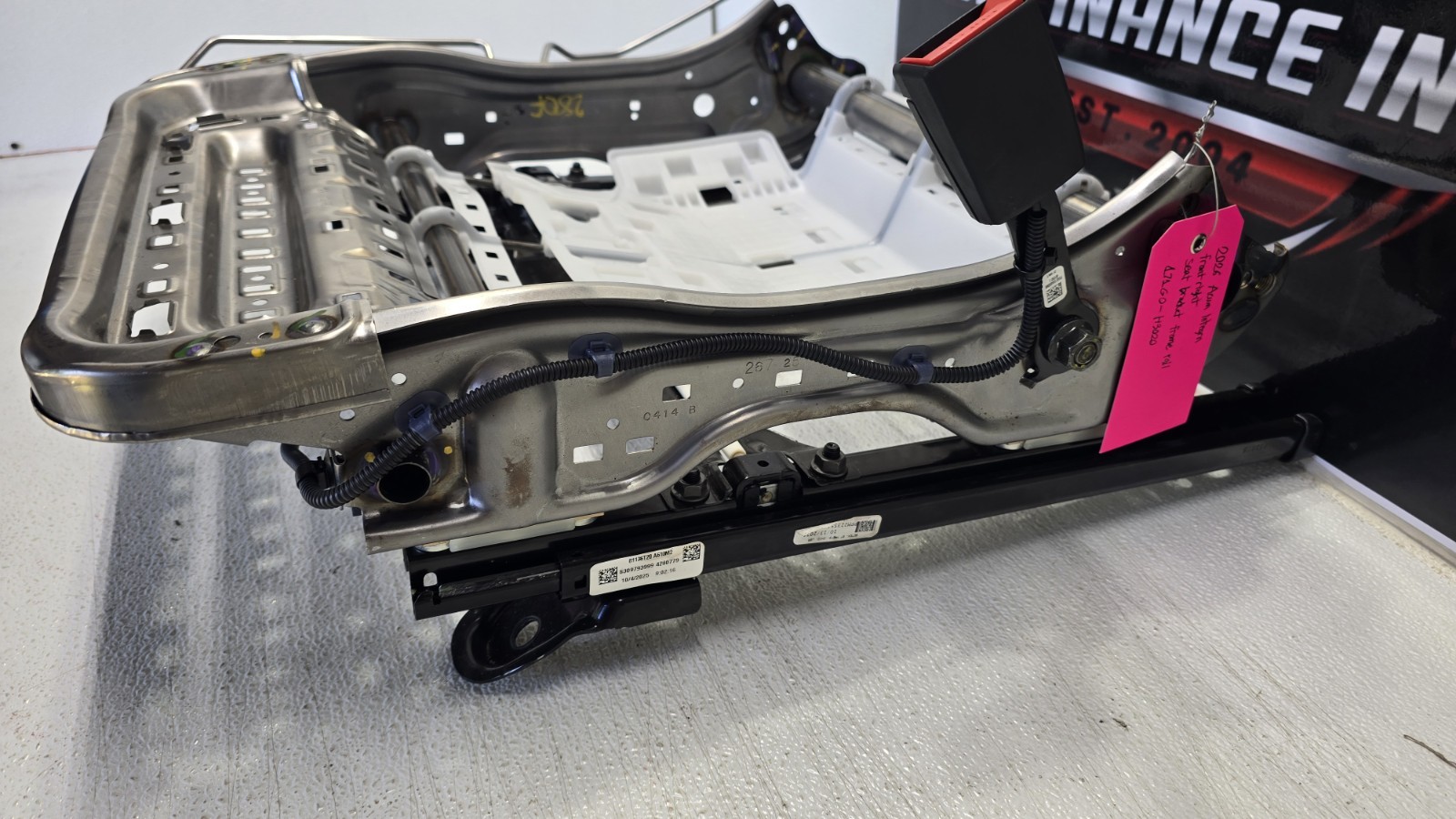 2023 2024 2025 2026 ACURA INTEGRA FRONT RIGHT PASSENGER SEAT BRACKET FRAME RAIL