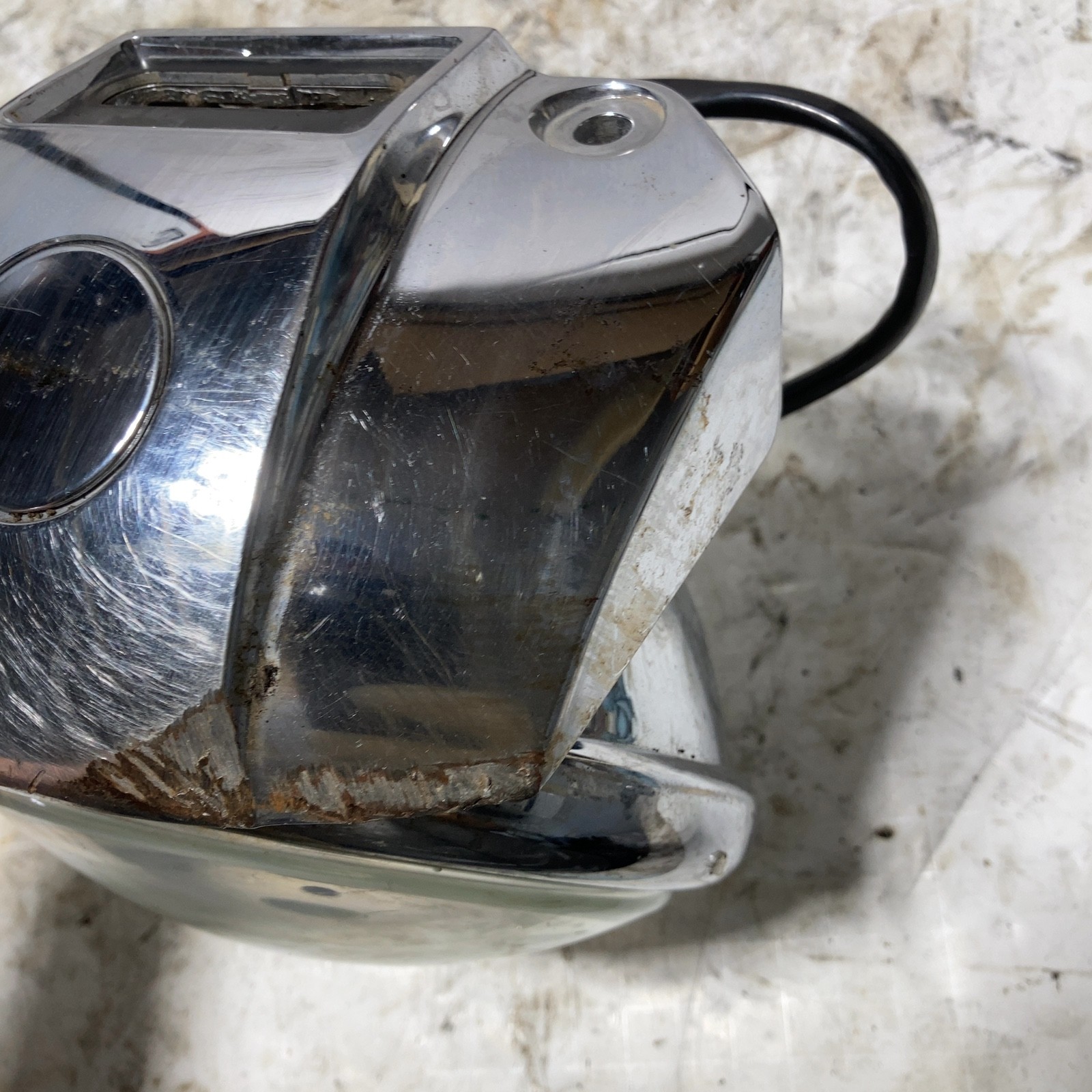 2005 Harley Dyna OEM Headlight Headlamp Shell Bucket Lens Visor