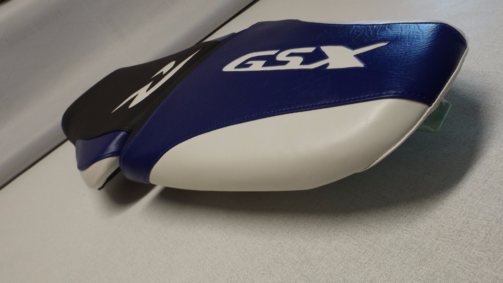 CUSTOM SEAT COVERS BLK/BLUE/WHITE WILL FIT SUZUKI 1996/98/99/2000 GSXR 600R/750R