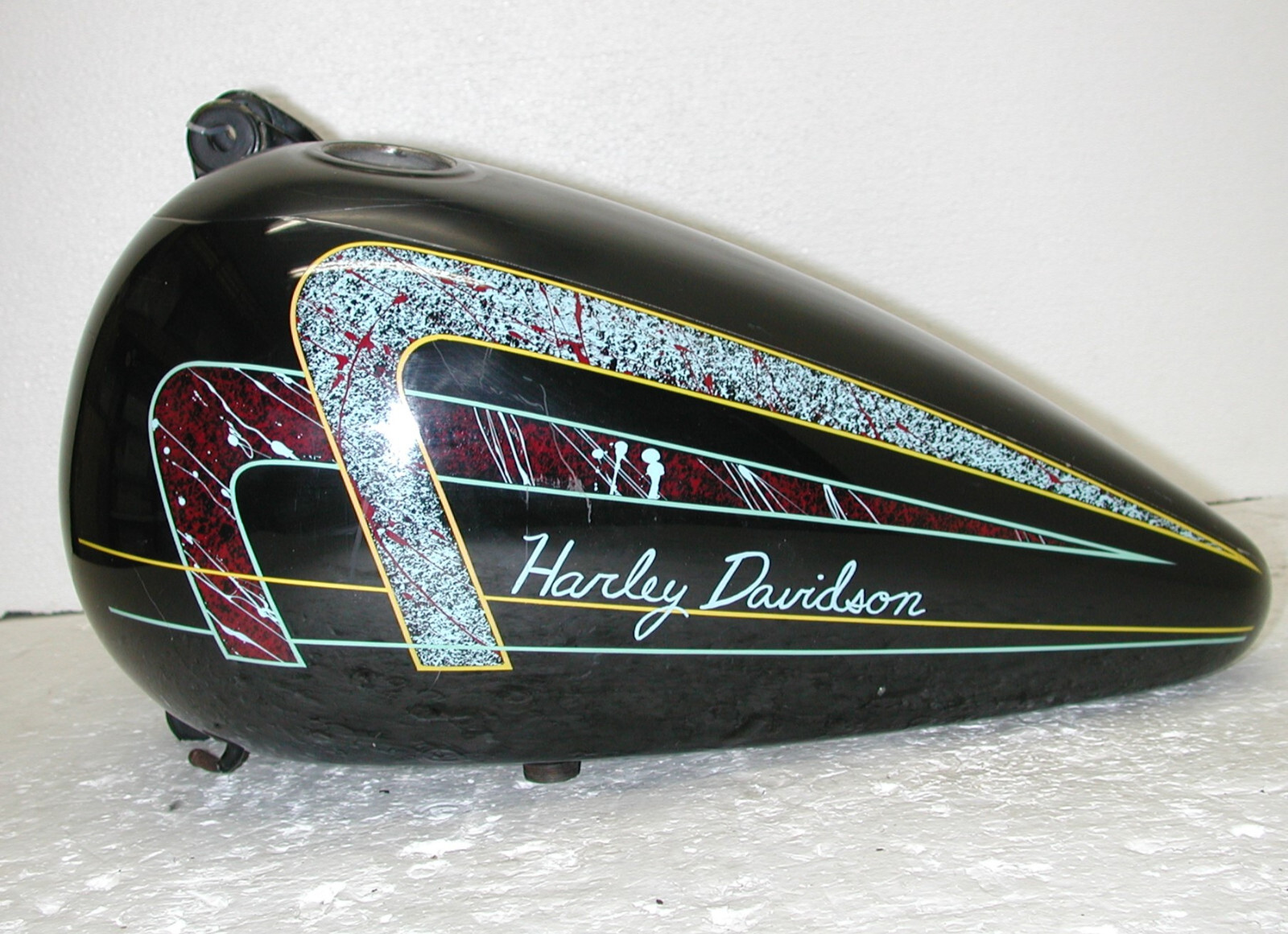 HARLEY DAVIDSON Softail Heritage FXST 1984-1999 OEM 4.2 Gal Split Fuel Gas Tank