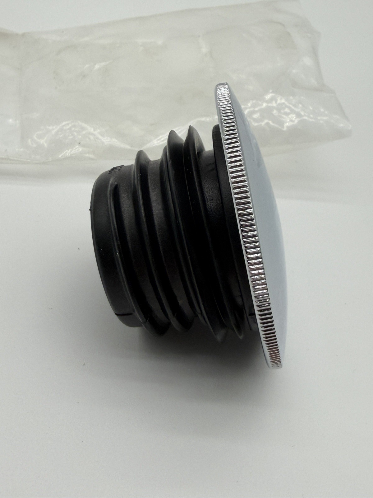 Chrome Flush Mount Motorcycle Fuel Gas Cap Black Base for Harley Davidson