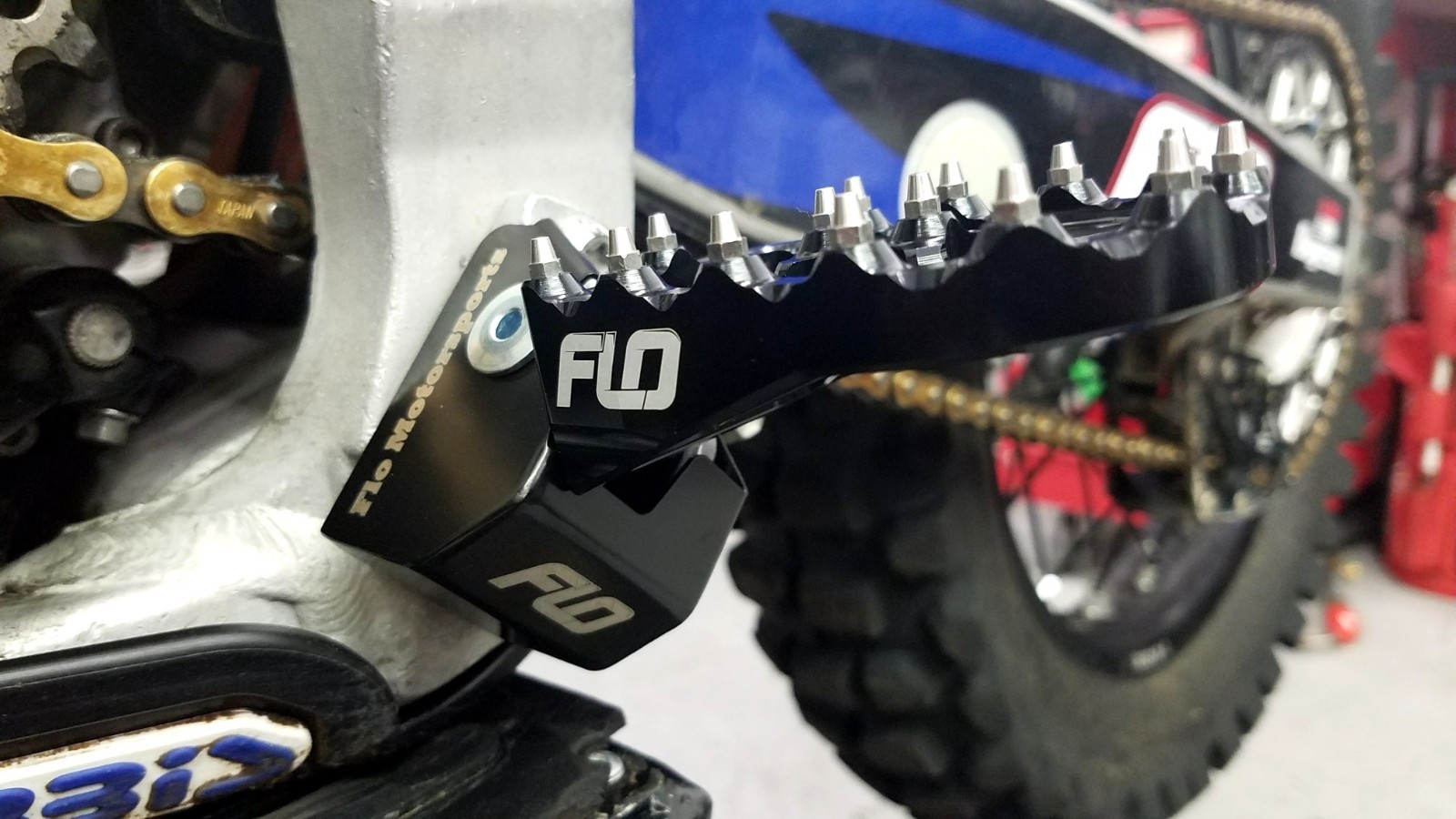 YAMAHA 65 / YZ85 / YZ125 / YZ250 / YZ250F / YZ450F Blk Foot pegs footpegs