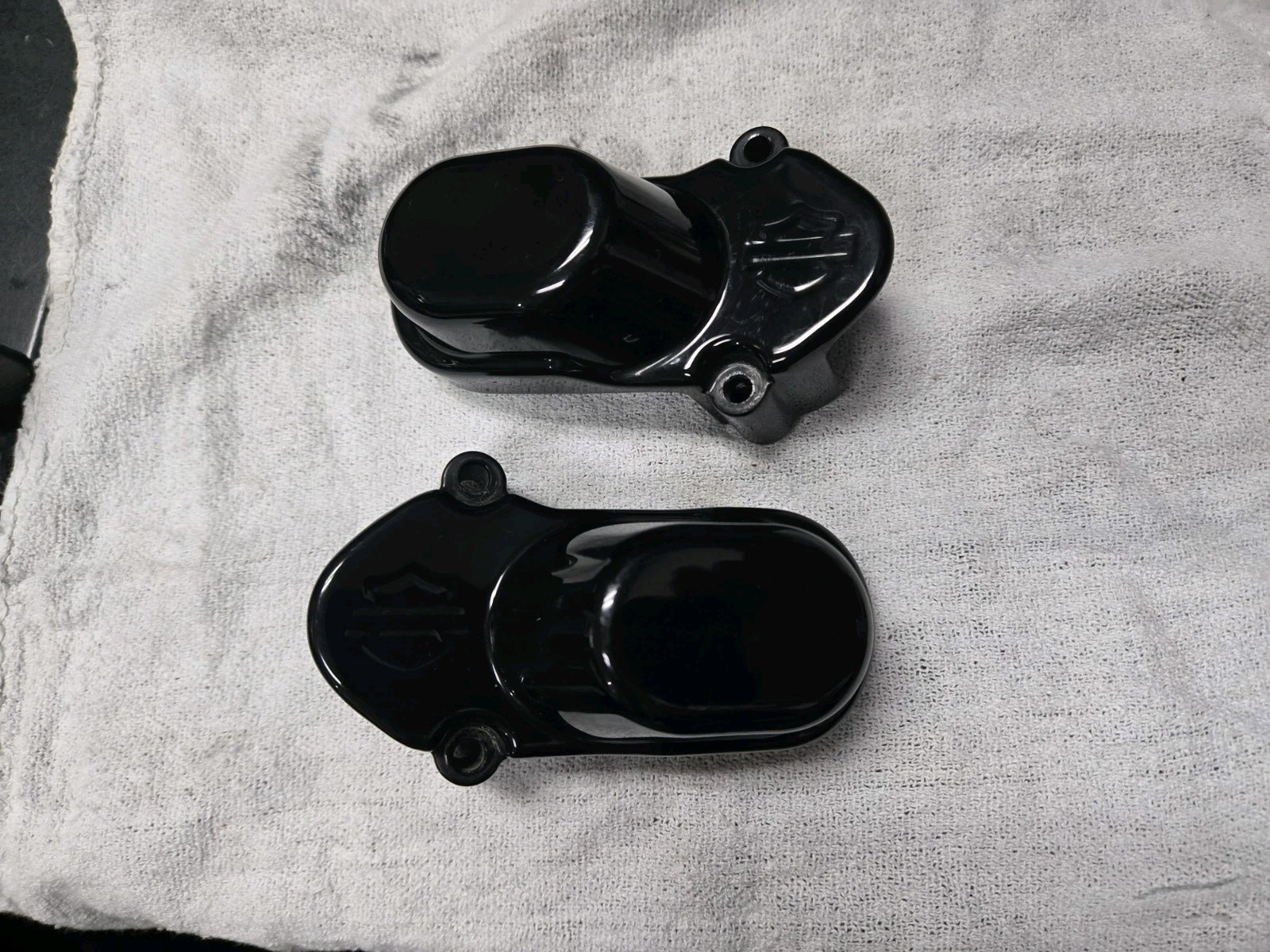 Harley Davidson Bar & Shield Gloss Rear Axle Cover Kit – Sportster – 43013-09a