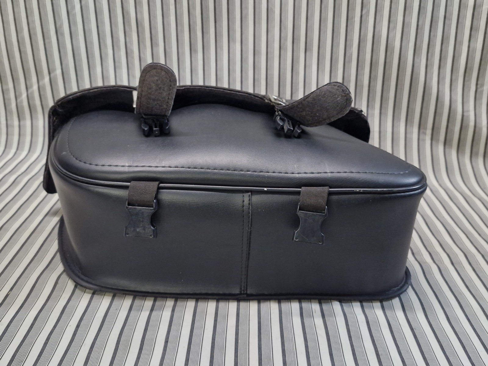 Universal Black Motorcycle Throw Over Saddlebags Pair Synthetic Leather READ