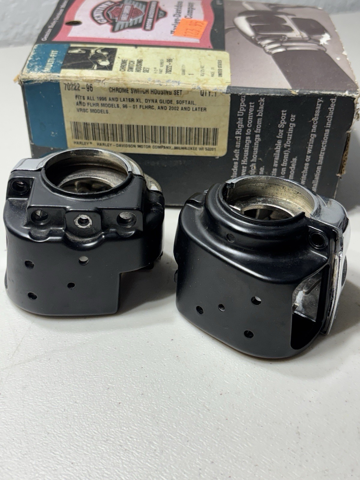 Harley Davidson Chrome And Black Switch Housing 1 Inch With Grips HD Genuine