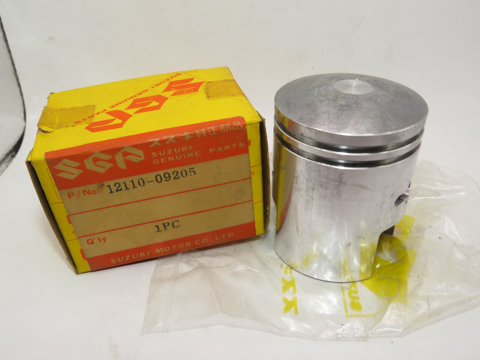 NOS Suzuki S32 150 Olympian 1965-1968 Genuine Standard Bore Piston 12110-09205