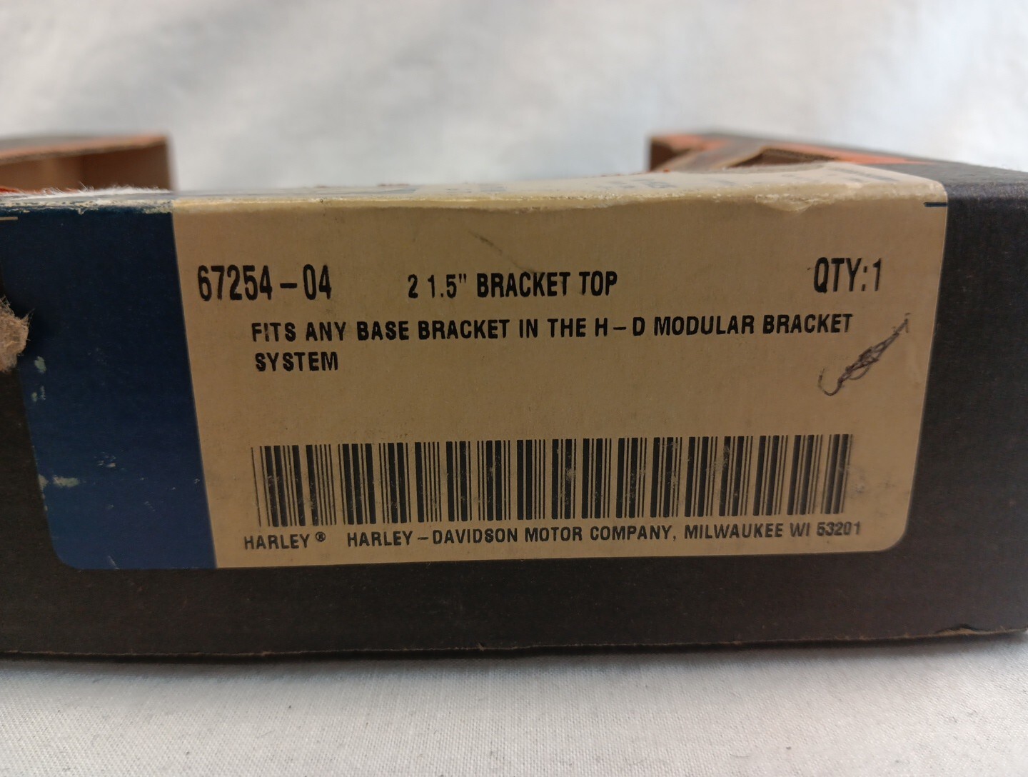 HARLEY-DAVIDSON BRACKET TOP 2 1.5 IN 67254-04