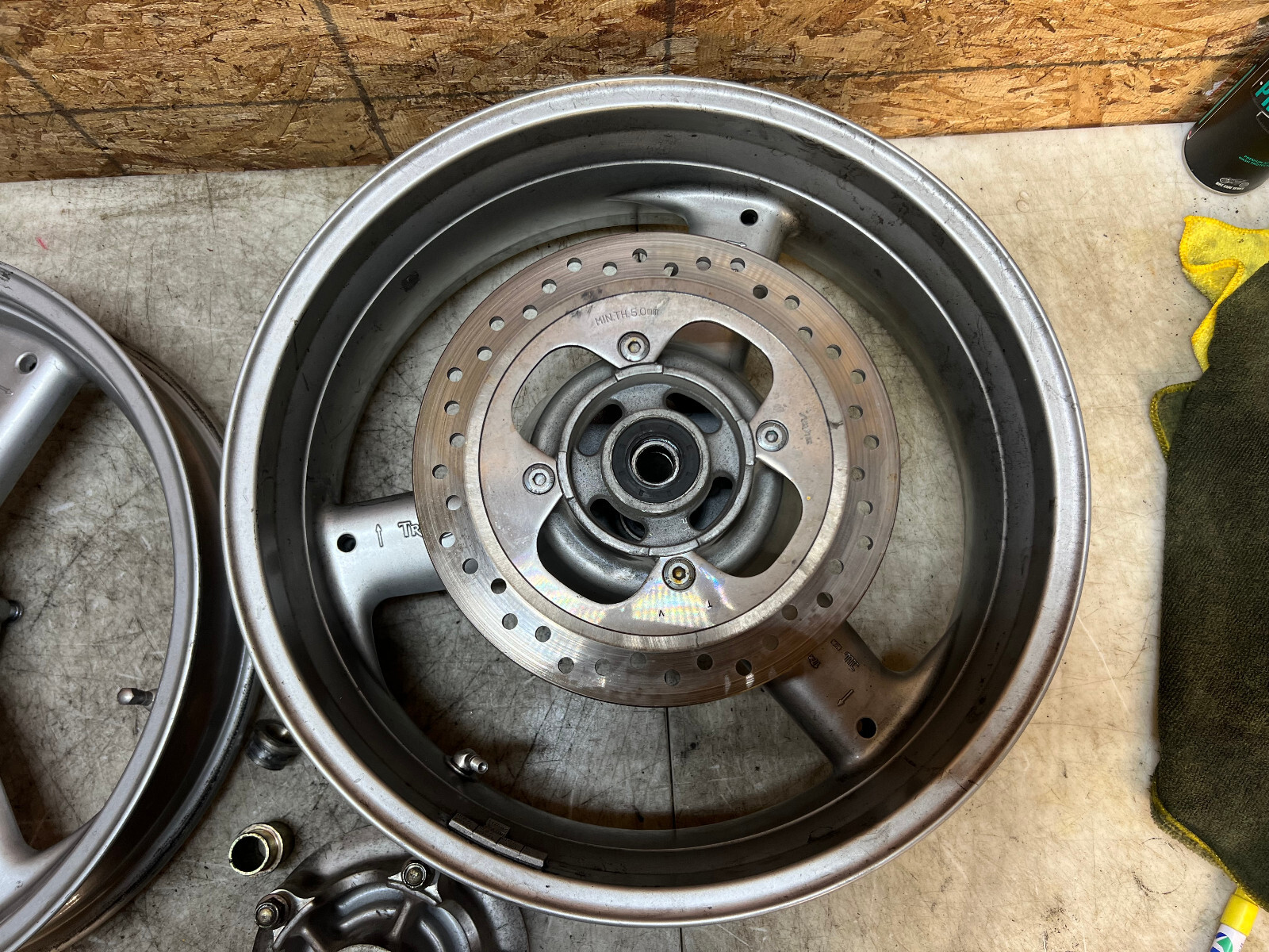 00 01 02 03 TRIUMPH DAYTONA SPRINT 955i FRONT WHEEL REAR WHEEL BACK RIM PAIR