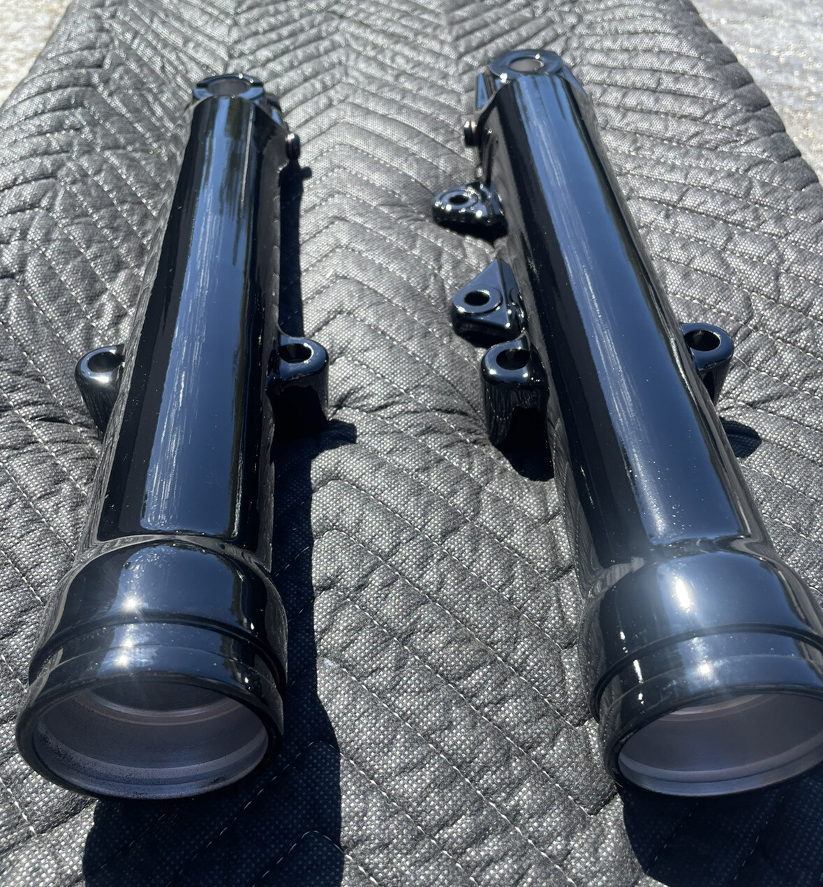 1991-1999 Harley Davidson Fork Sliders Dyna Wide Glide & Softail FX GLOSS BLACK
