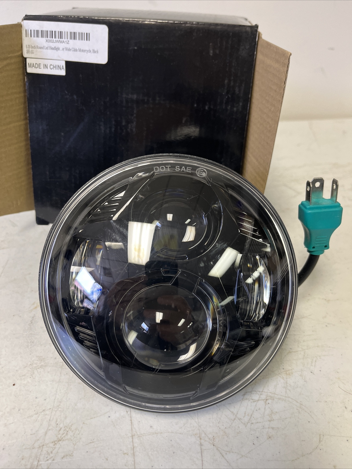 5.75 Inch Round LED Headlight Wide Glide Motorcycle, Black Generic