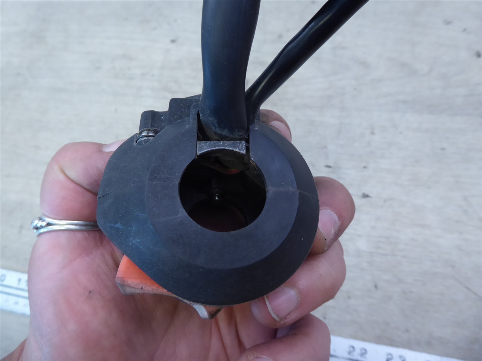 2000 Honda CBR600 F4 H20869) right hand control switch start button