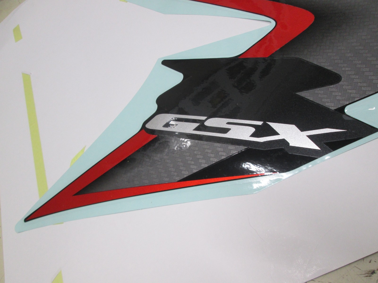 SUZUKI OEM DECAL – RIGHT COWL FAIRING SUZUKI DECAL GSXR750 ’08-10 CANADA UK