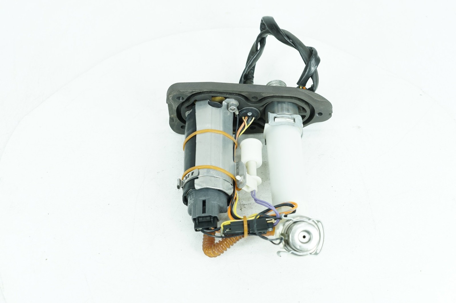 08 Harley Sportster XL1200 N Nightster OEM Gas Gasoline Fuel Petrol Pump Sending