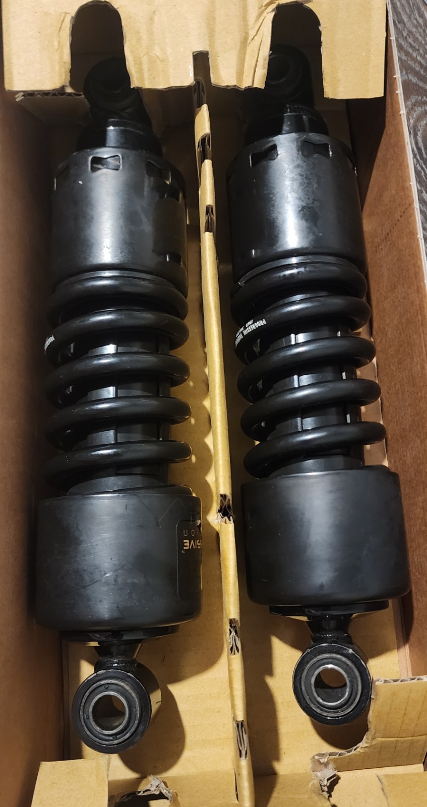 Progressive 412 Series Heavy-Duty Shocks 11″ Black 412-4045 Off 2001 Dyna LWRD