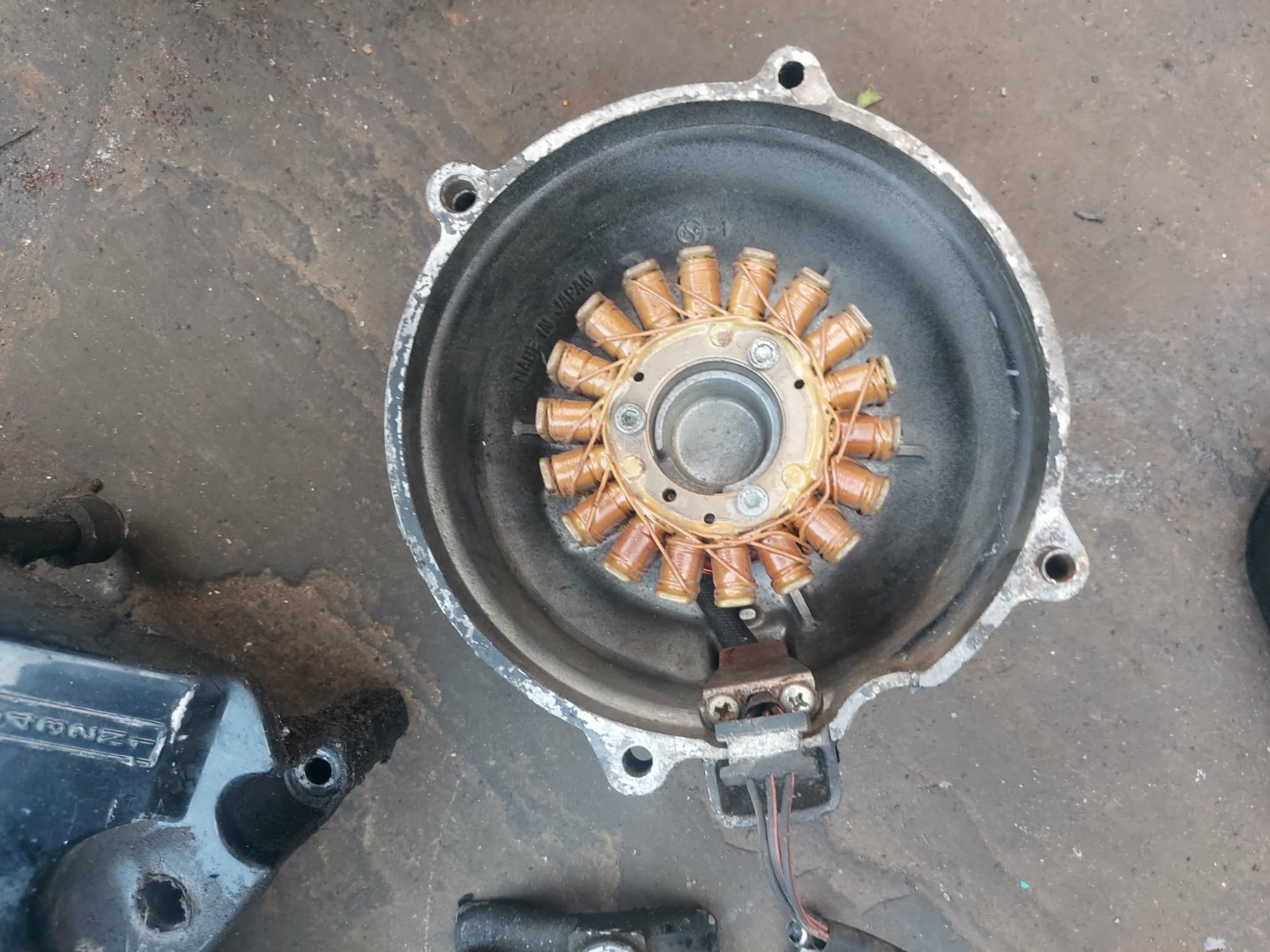 KAWASAKI ZR 7S ZR750F ZR7 1999 – 2003 ENGINE COVERS WITH ALTERNATOR STATOR