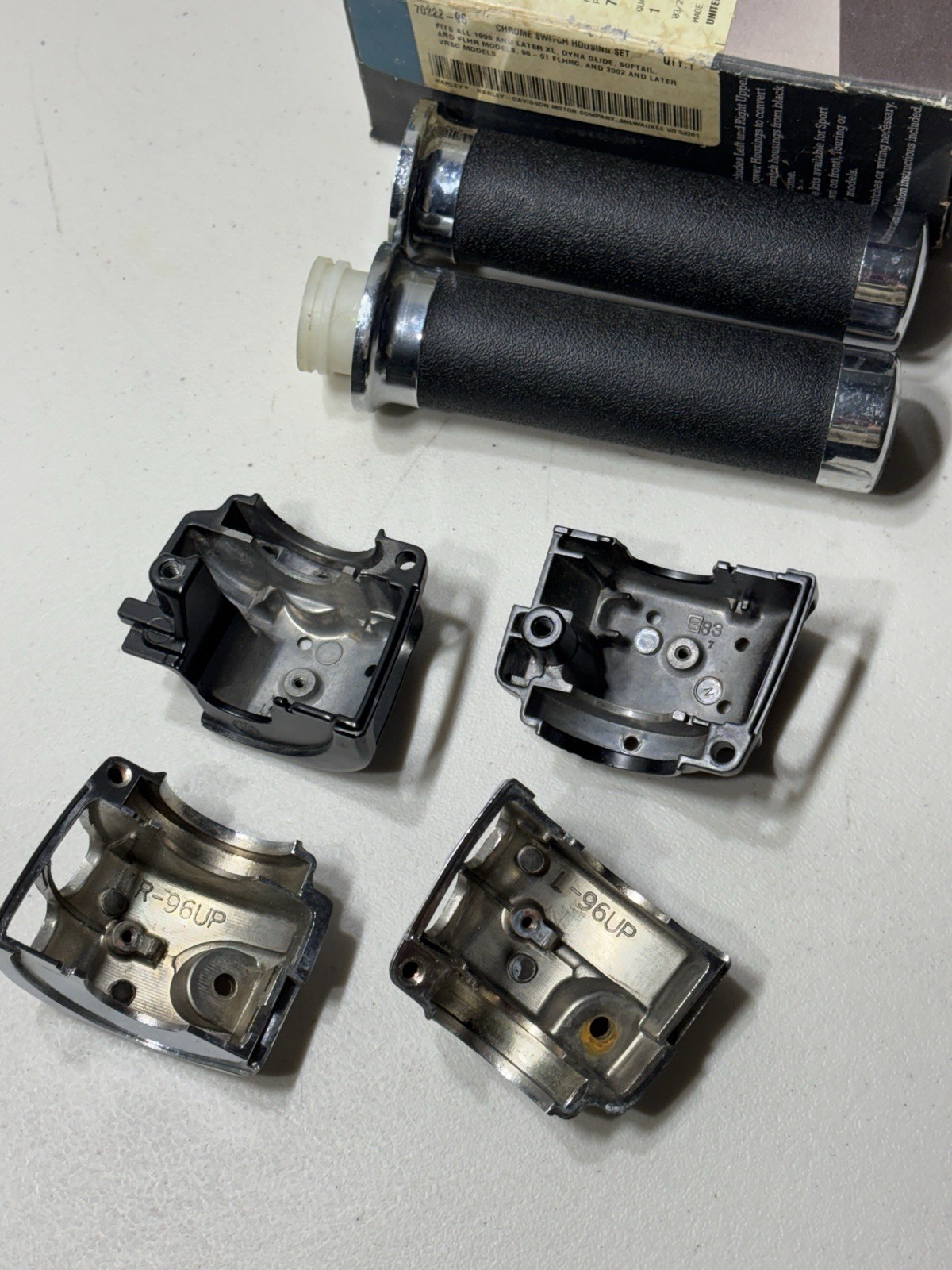 Harley Davidson Chrome And Black Switch Housing 1 Inch With Grips HD Genuine