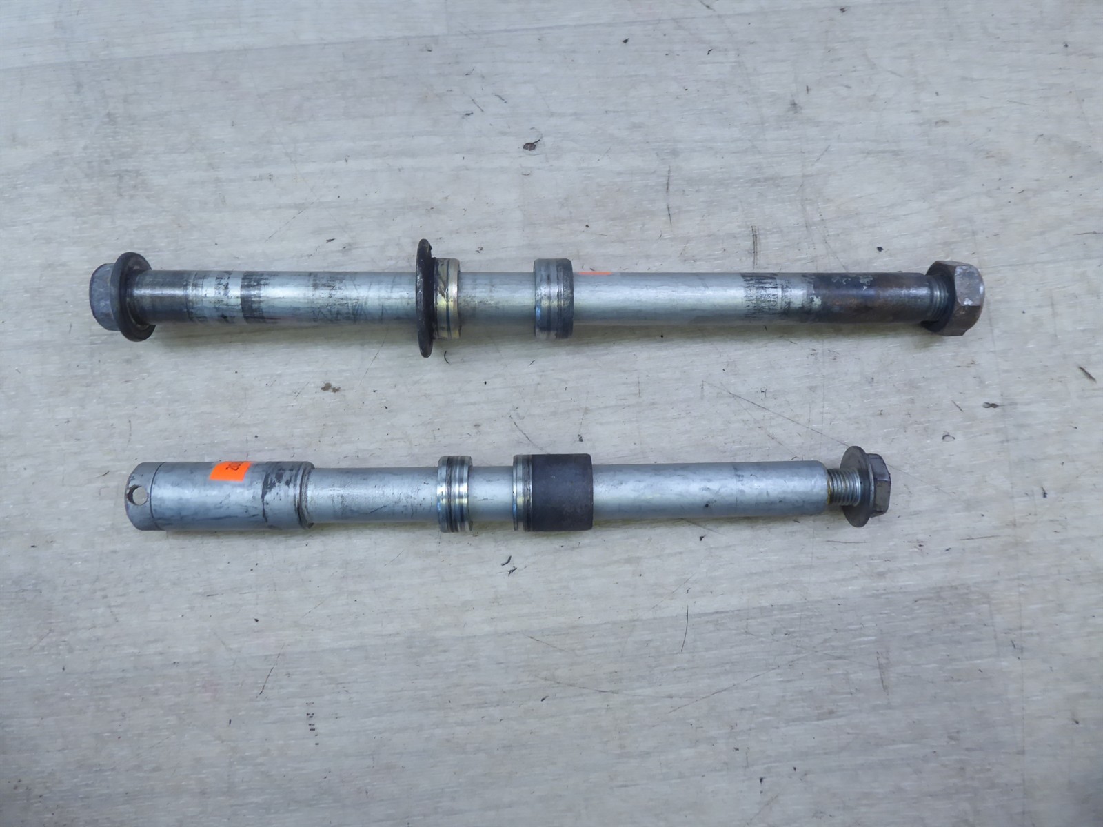 2000 Honda CBR600 F4 H20869) front and rear wheel axle bolts set