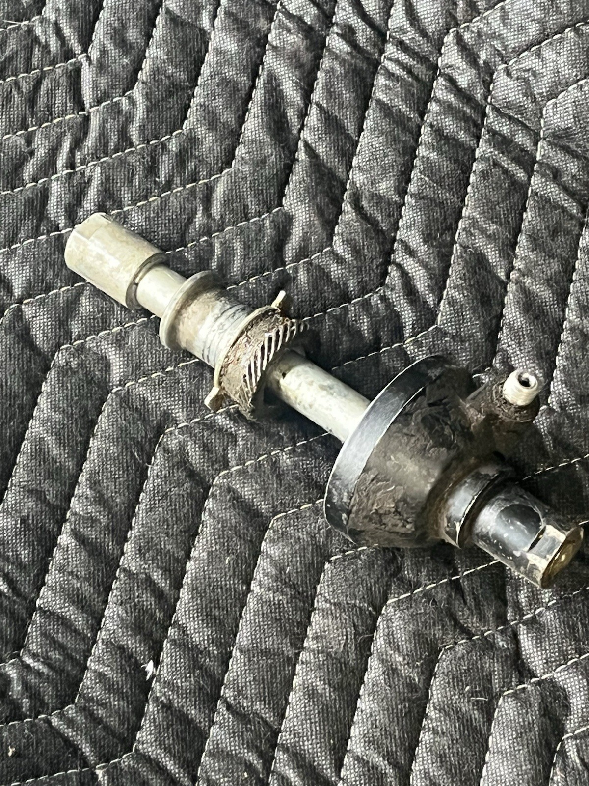 Kawasaki H2 750 H1 500 Z1 900 Front Axle 1974 H2B 1975 H2C 1973 H2A 1972 ZED 1