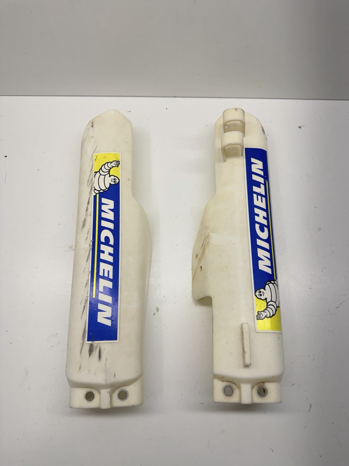 2004 Suzuki RM 85 Front Fork Guard Plastics White Pair Set OEM