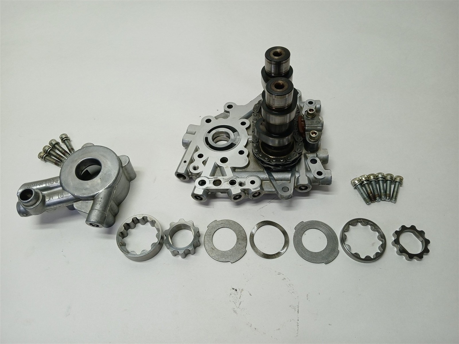Harley-Davidson 2013 Street Glide Camshaft Plate Assembly 103″ w Cams & Oil Pump