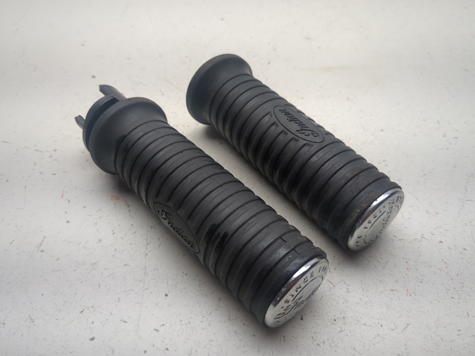 16-20 Indian Springfield Left Right Handlebar Grip Set