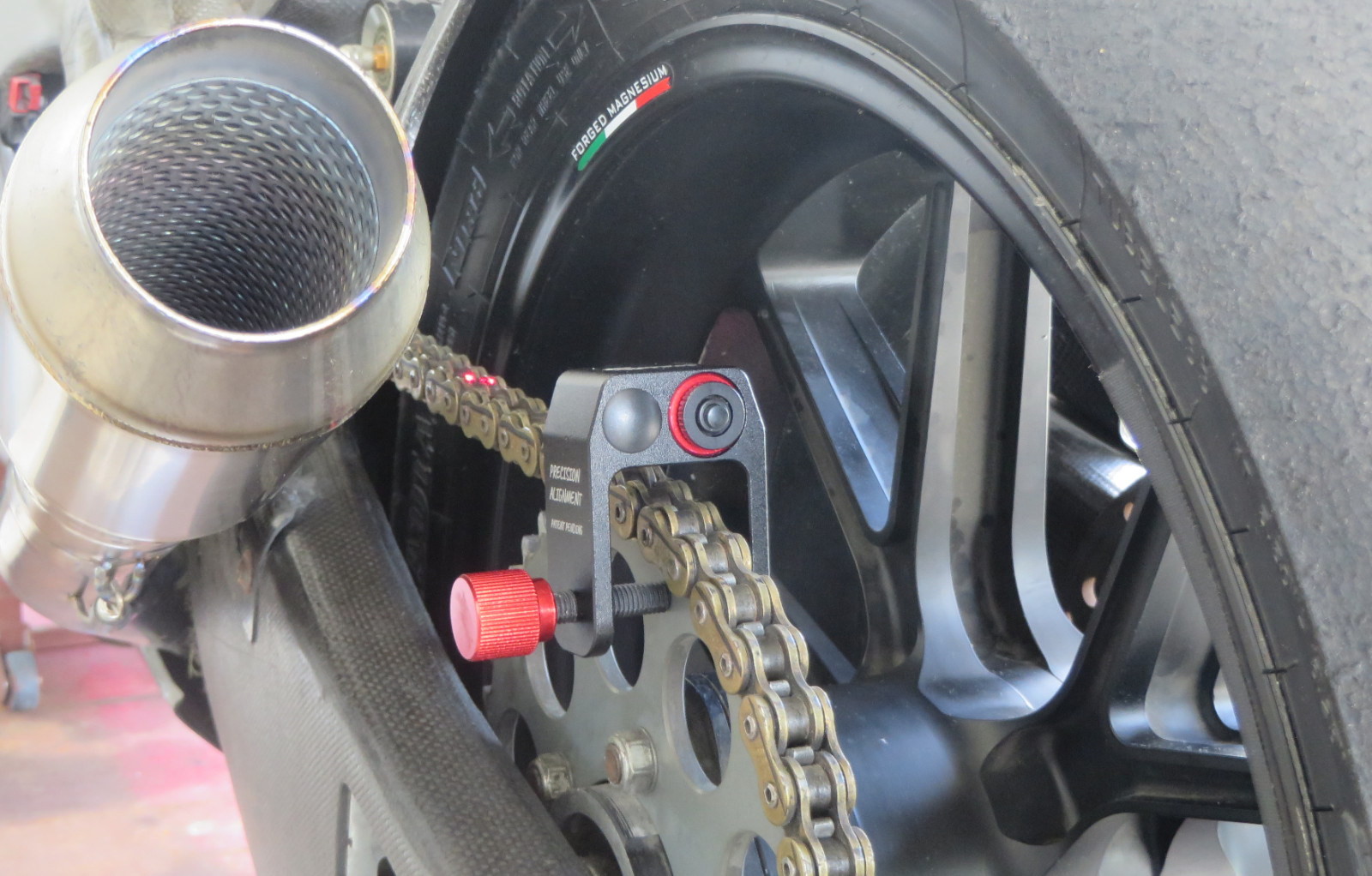 Laser Chain and Sprocket Alignment Tool – Gearhead Zone