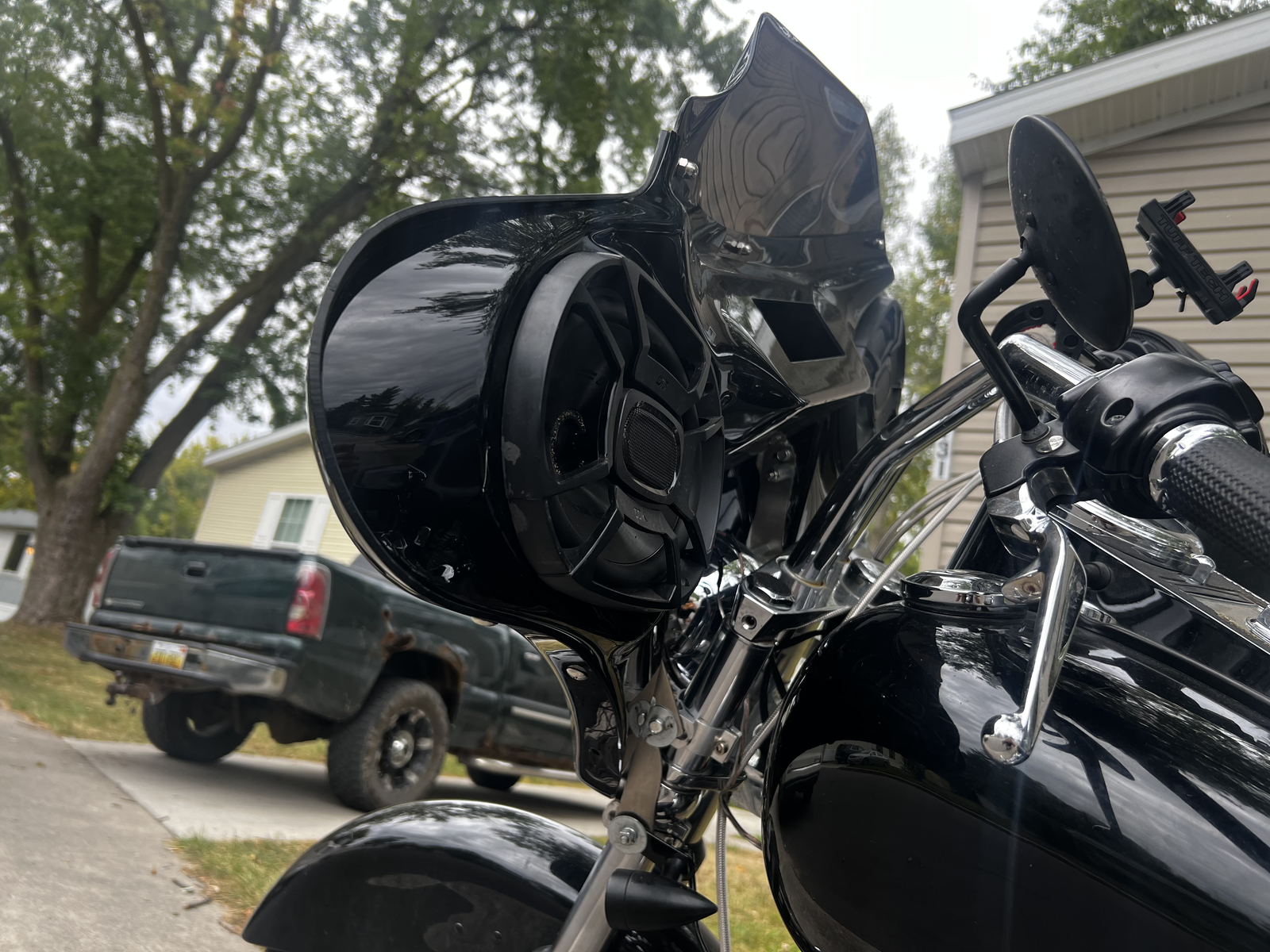 Honda Shadow Spirit 750 Batwing Fairing GLOSSY 6X9 W/ Tinted Windshield