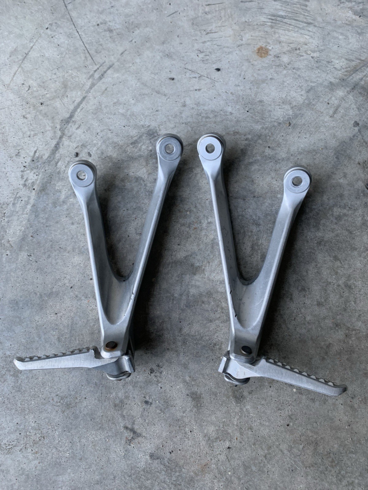 2008 2011 Honda Cbr1000rr Left Right Rear Back Passenger Pegs OEM