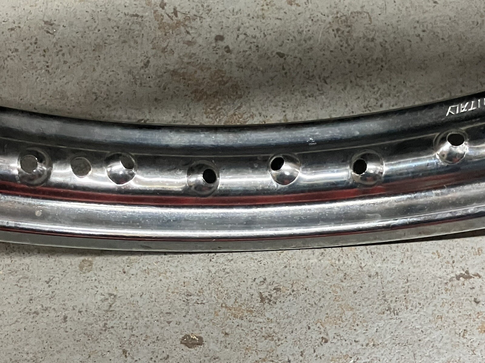 Aermacchi Harley Davidson SX175cc 1974-1978 19″ 1.85 WM2 front rim NOS 43013-78p