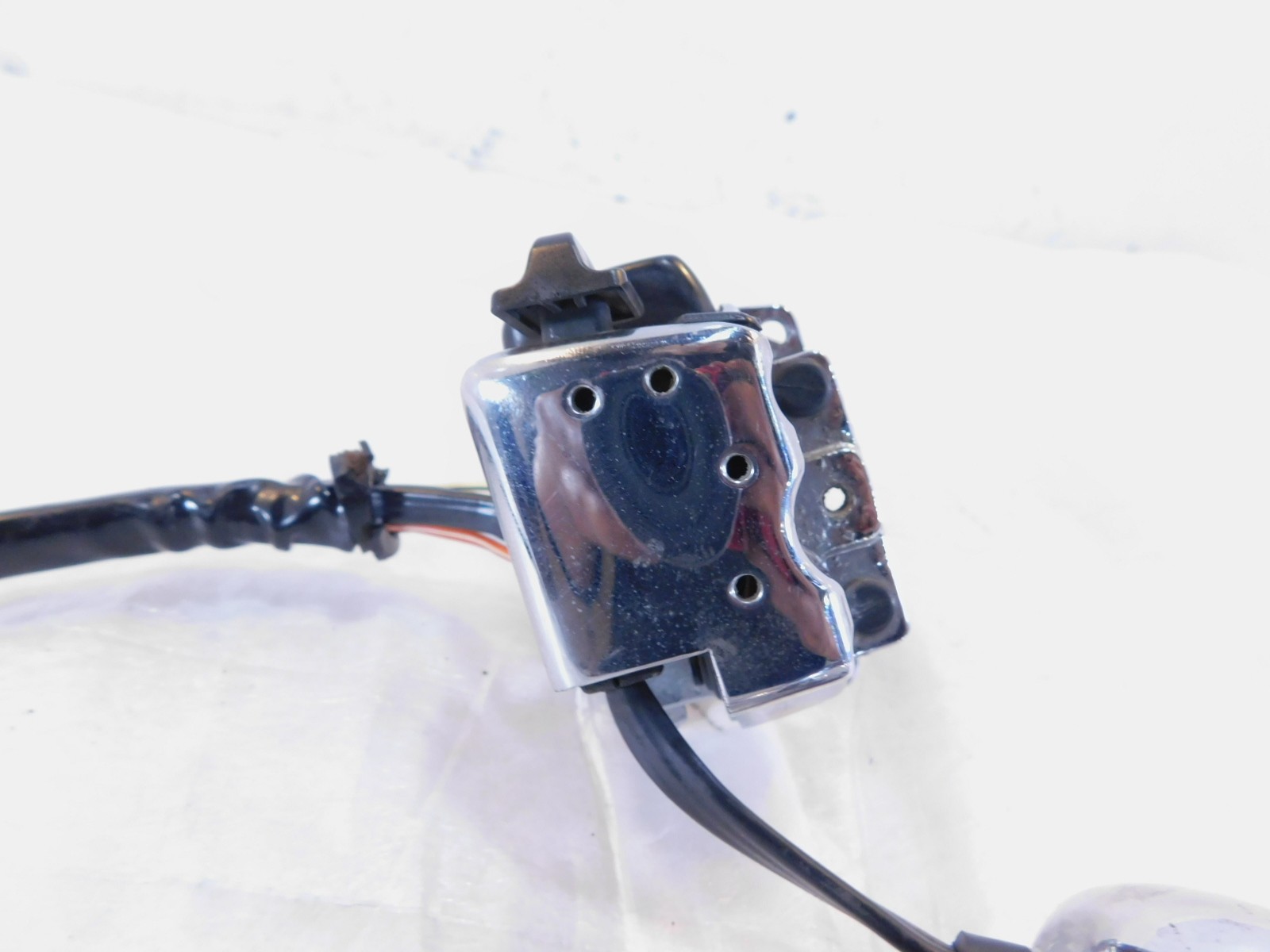 07-08 Harley Screamin Eagle CVO Road King Chrome Right Handlebar Switch Buttons