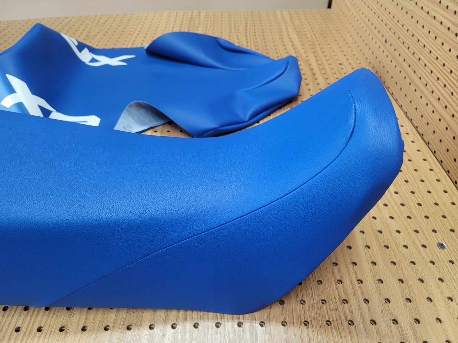 HONDA XR350R SEAT COVER HONDA XR600R SEAT COVER 1985 MODEL BLUE (H*-397)