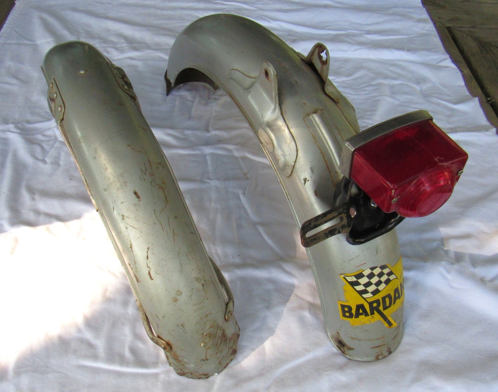 1965 – 1968 Honda S90 FRONT & REAR FENDERS WITH TAILLIGHT