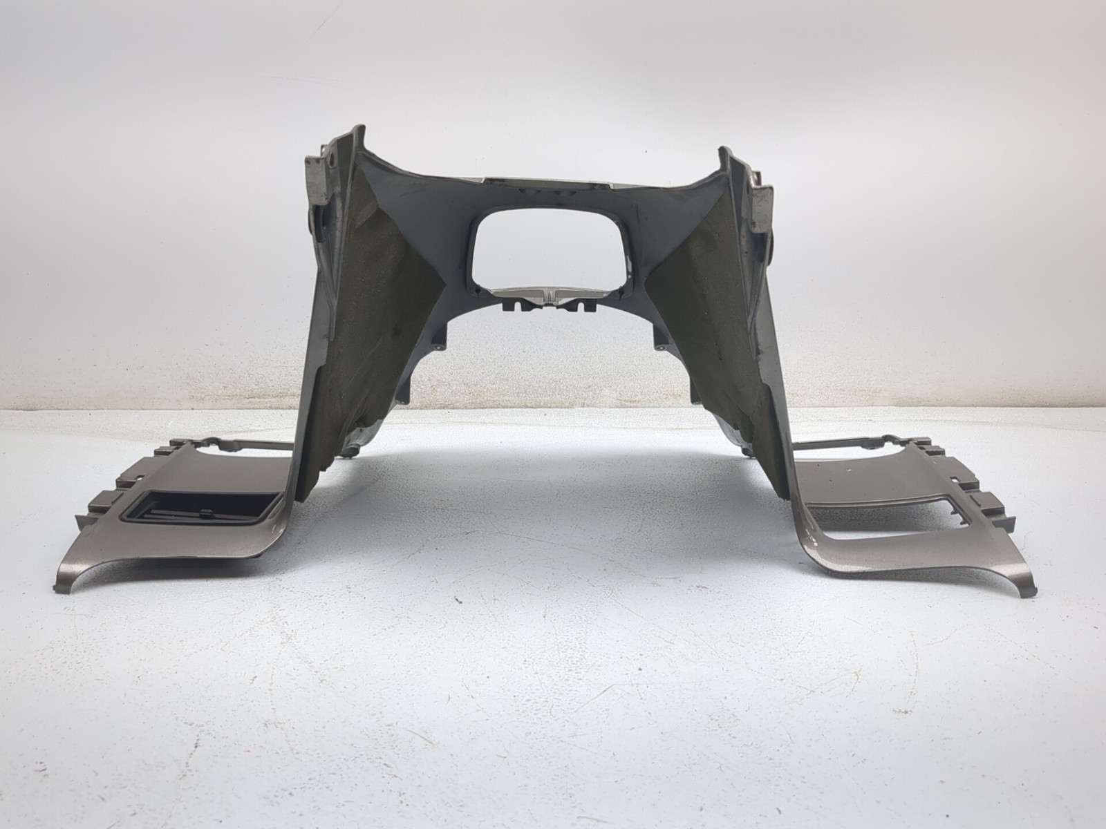 07-10 Honda Goldwing GL 1800 Front Top Shelter Fairing Panel 83152-MCA-0000