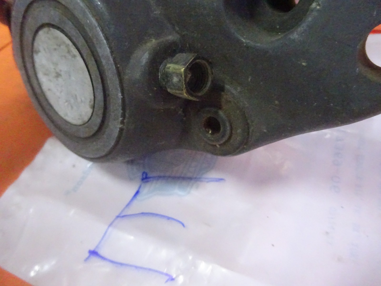 VINTAGE HARLEY OLE CHOICE OF USED PLAIN REAR BANANA BRAKE CALIPER 1/2