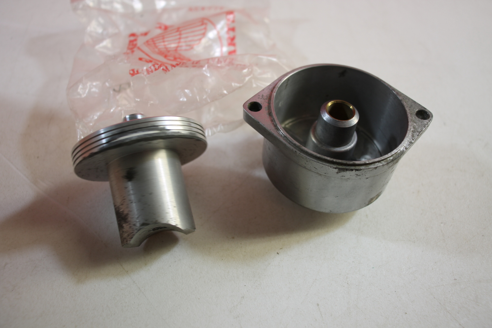 NOS Honda PISTON SET, VACUUM CARB CB450 CL450 CB500T # 16022-292-004