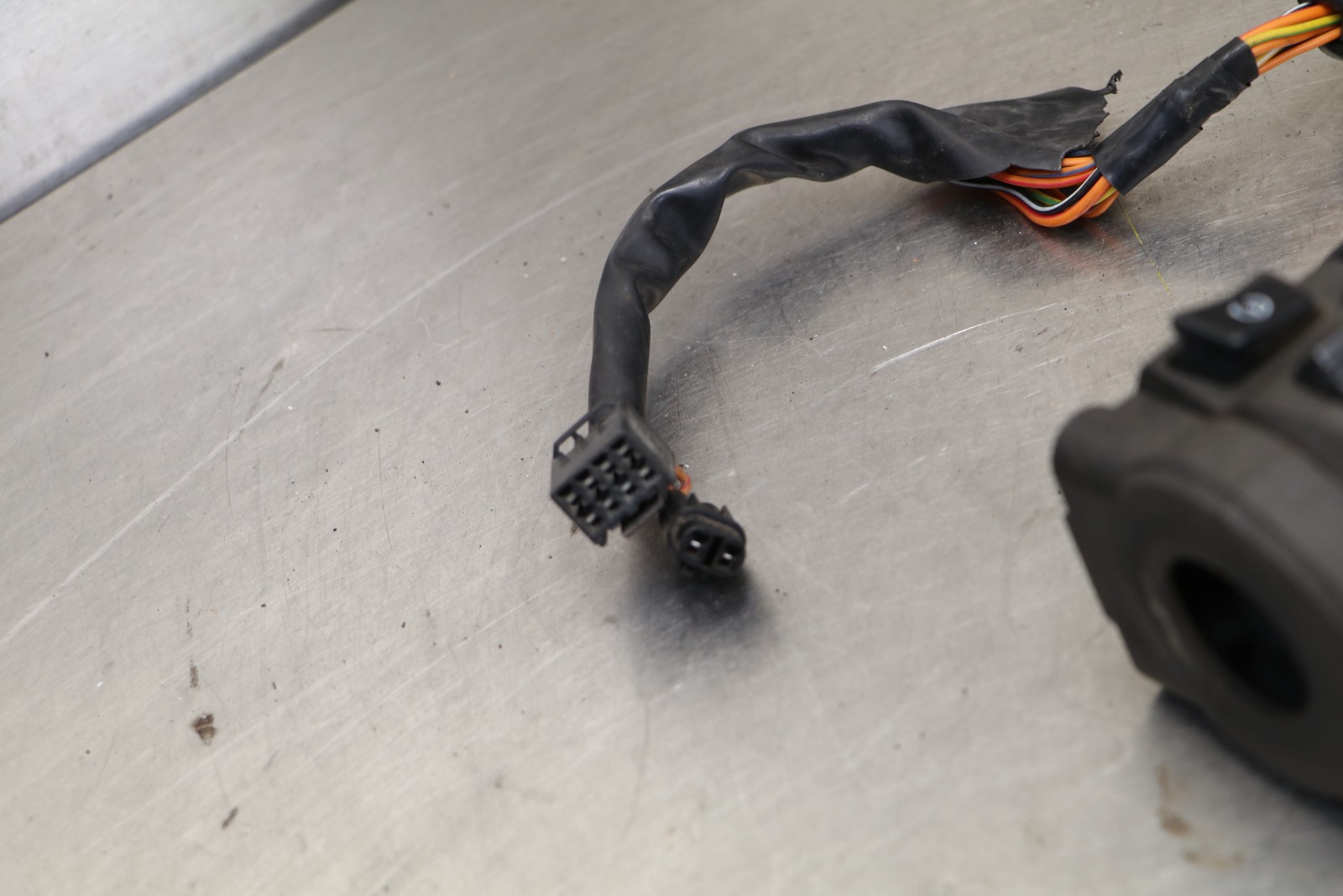 08-09 SUZUKI GSXR600 GSXR 600 RIGHT CLIP ON HANDLE KILL OFF START SWITCH