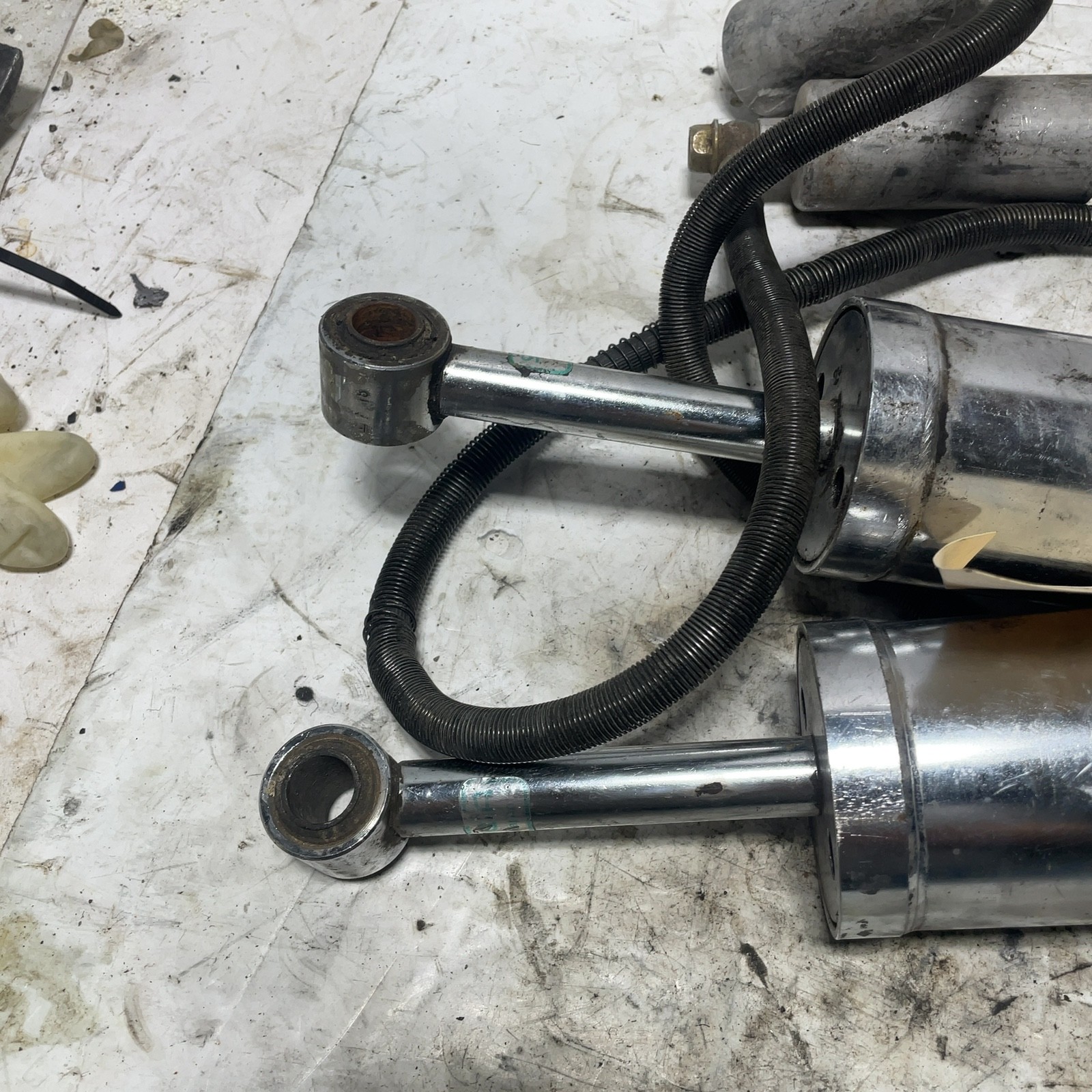 86-90 Harley Softail OEM Reservoir Shock Set Pair Chrome Showa Chrome