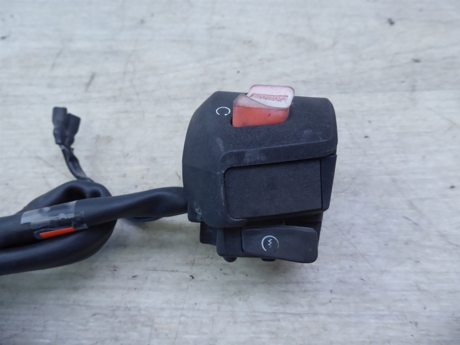 2000 Honda CBR600 F4 H20869) right hand control switch start button