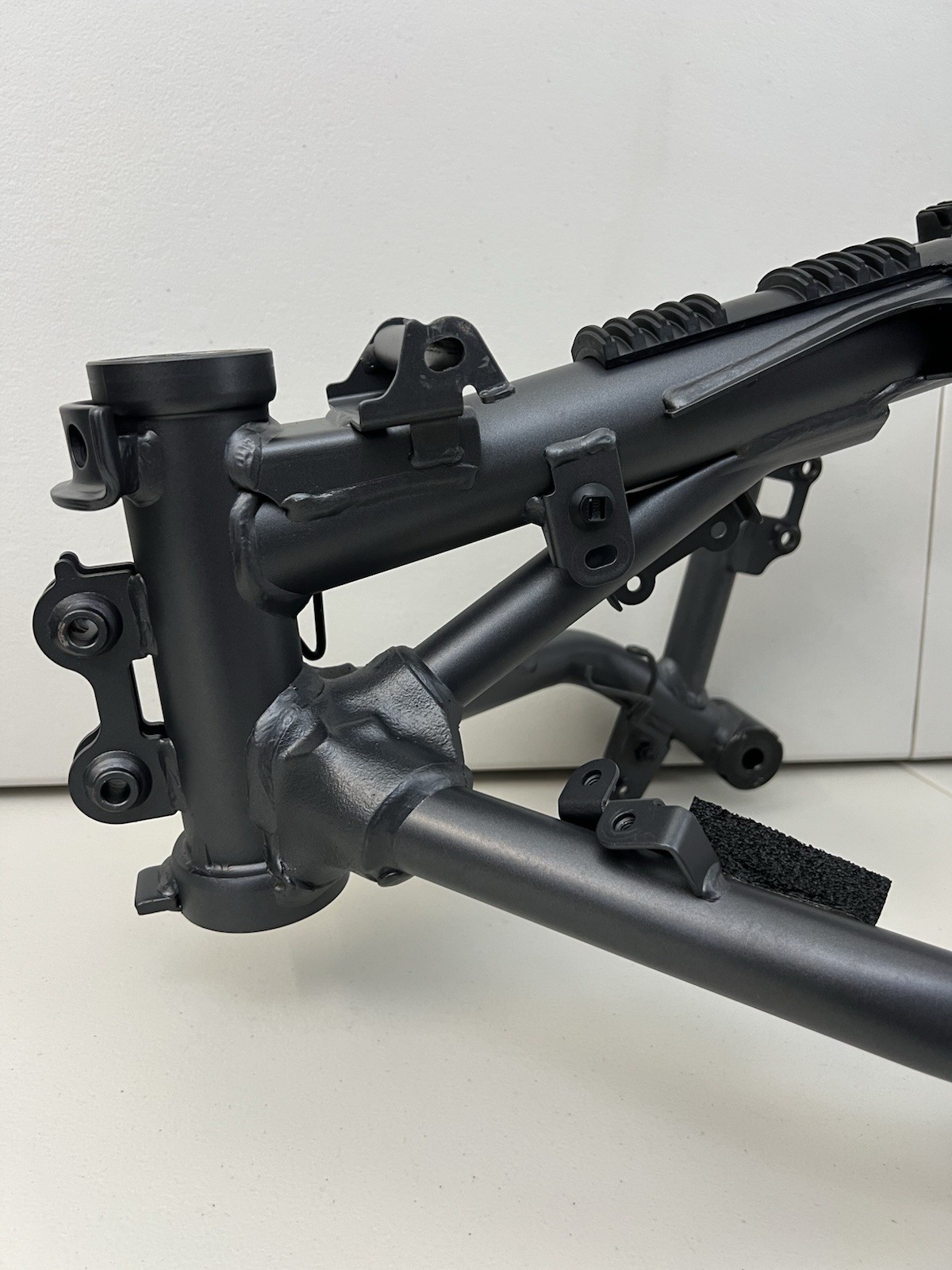22 23 24 25 2025 Yamaha YZF-R7 YZF R7 Main Frame Chassis STRAIGHT SLVG REG OEM