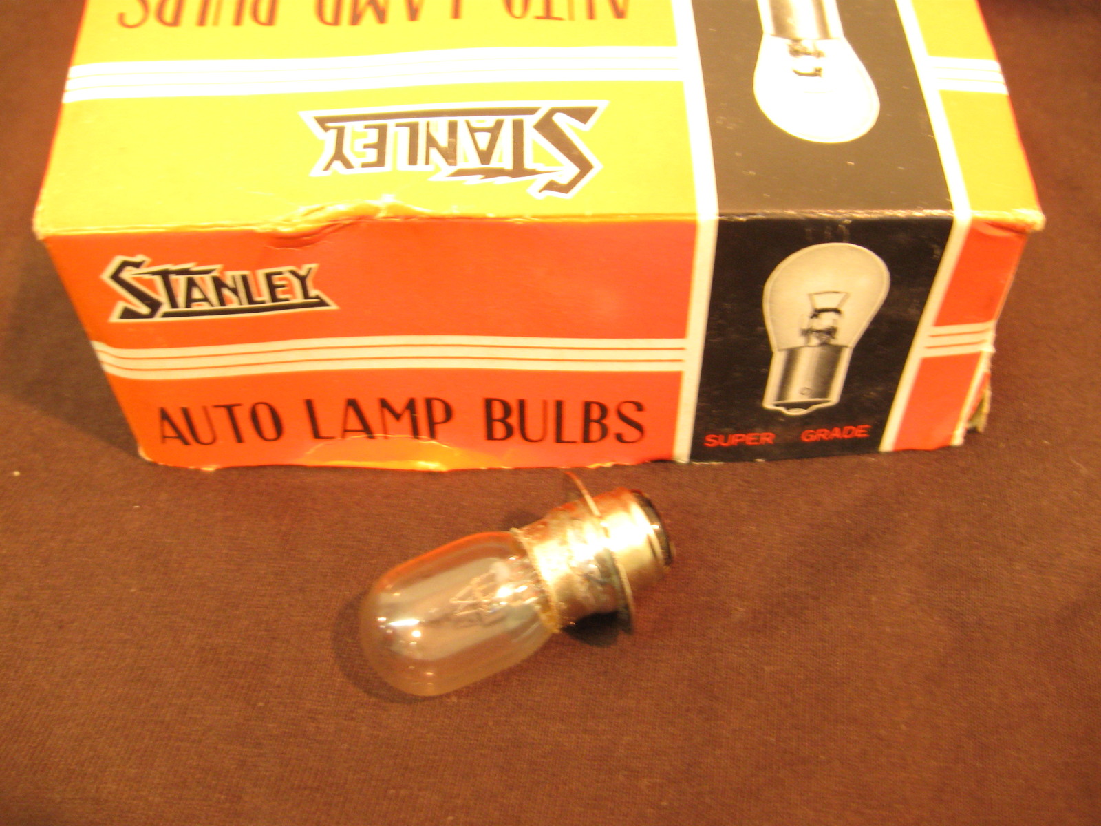 STANLEY 6 VOLT 15/15W HEADLIGHT BULB NEW – FLANGED – 2 CONTACT A3598H
