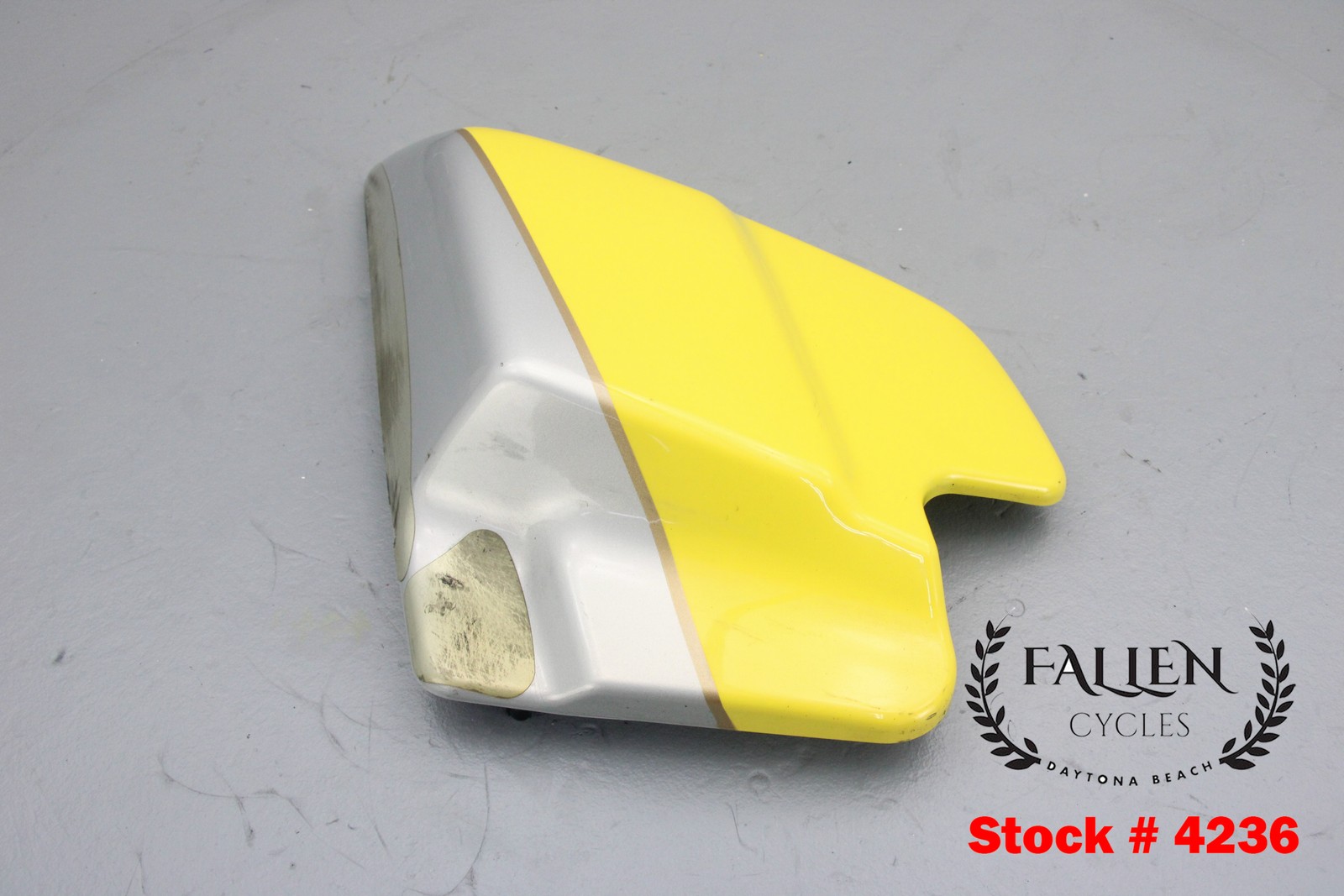2005 Harley Electra Glide CVO Side Cover Panel Set SUNRISE YELLOW / SILVER #4236
