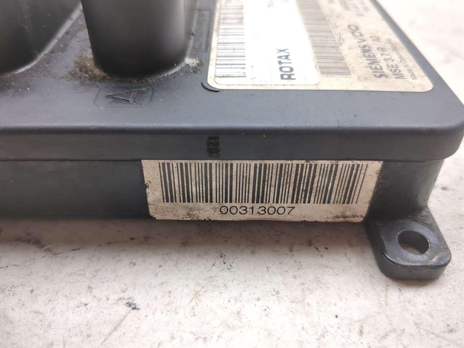 06-10 Aprilia Tuono 1000R Factory Engine Control Unit ECU ECM CDI 266533 0000
