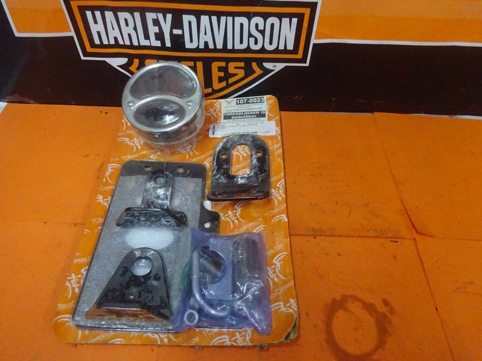 TCBROS CHOPPER CUSTOM SIDE MT TAILIGHT/LICENSE PLATE BRACKET W/MODEL A STOP LENS
