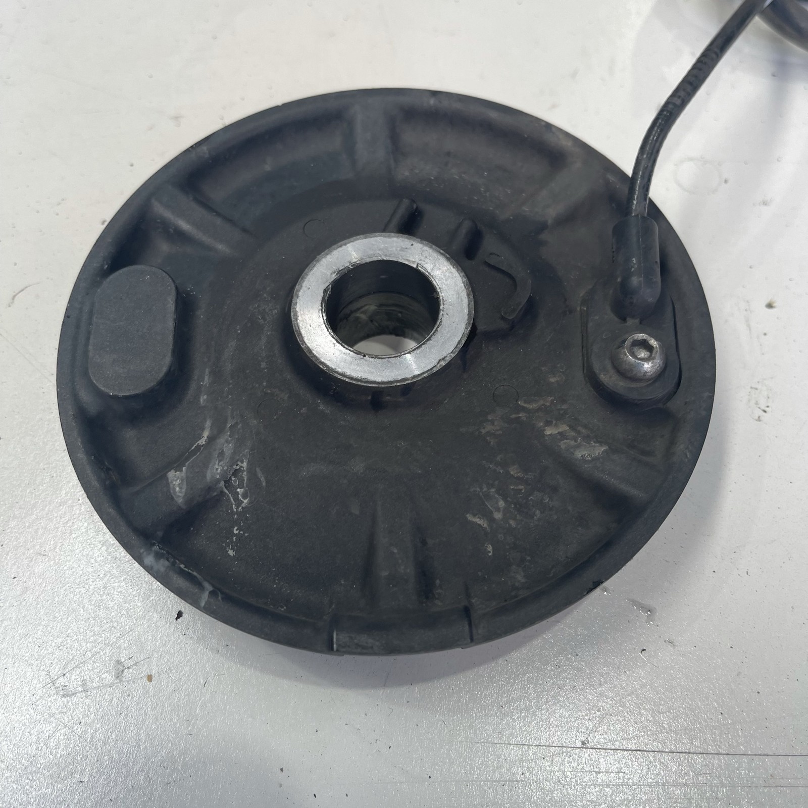 Yamaha XT1200 Super Tenere 2010 Front ABS Sensor Housing plate 23P-85970-00