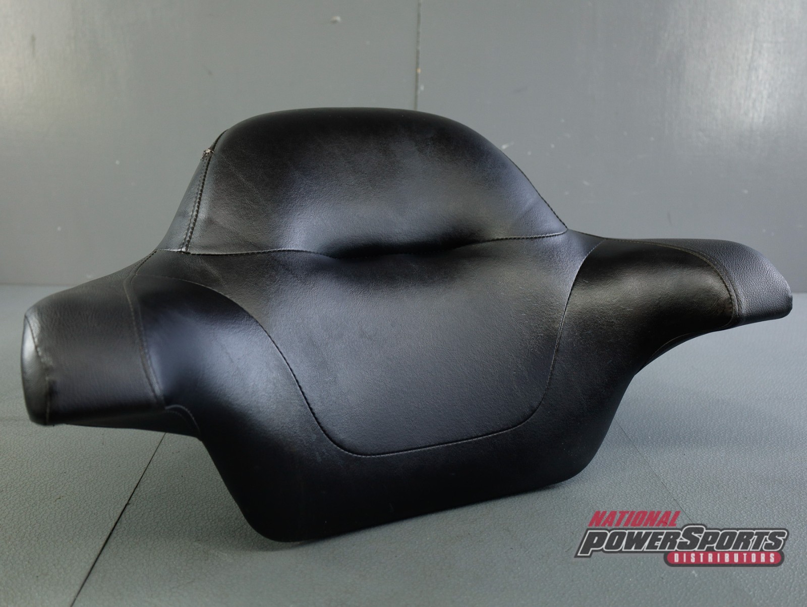 GENUINE HARLEY DAVIDSON TOURING & TRIKE TOUR-PAK BACKREST PAD w/ ARMRESTS
